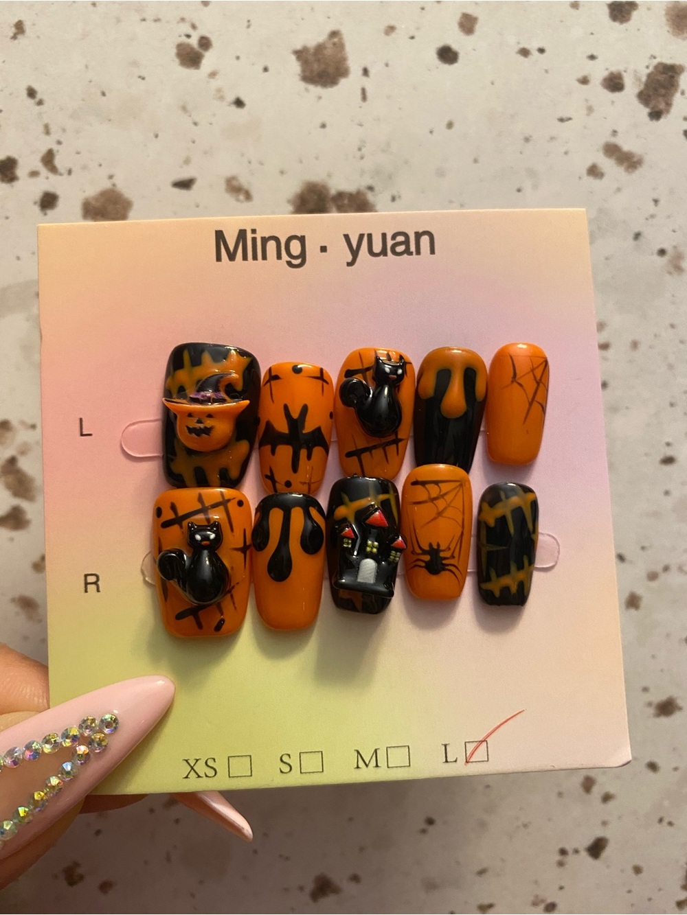🎃 Orange & Black Halloween 3D Press-On Nails 💅🏽 - Picture 4 of 4